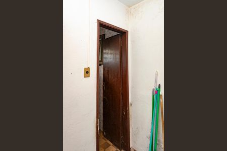 Casa à venda com 240m², 5 quartos e 4 vagas Casa à venda com 240m², 5 quartos e 4 vagasQuarto de Serviço