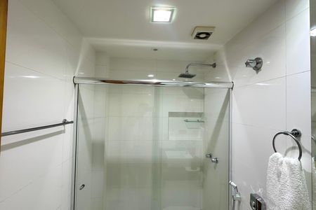 Apartamento à venda com 30m², 1 quarto e sem vaga Apartamento à venda com 30m², 1 quarto e sem vagaBanheiro Social