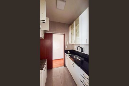 Apartamento à venda com 58m², 2 quartos e 1 vaga Apartamento à venda com 58m², 2 quartos e 1 vagaCozinha e Área de Serviço