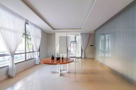 Apartamento à venda com 93m², 2 quartos e 2 vagasHall social