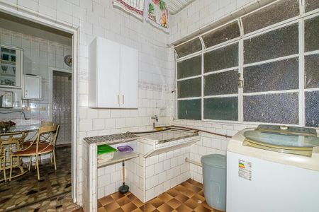 Apartamento à venda com 190m², 4 quartos e sem vaga Apartamento à venda com 190m², 4 quartos e sem vagaÁrea de Serviço