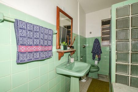 Apartamento à venda com 190m², 4 quartos e sem vaga Apartamento à venda com 190m², 4 quartos e sem vagaBanheiro da Suíte