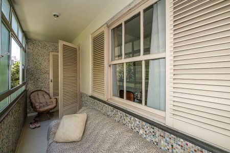 Apartamento à venda com 190m², 4 quartos e sem vaga Apartamento à venda com 190m², 4 quartos e sem vagaVaranda da Sala