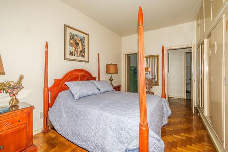 Apartamento à venda com 190m², 4 quartos e sem vaga Apartamento à venda com 190m², 4 quartos e sem vagaSuíte