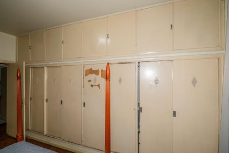 Apartamento à venda com 190m², 4 quartos e sem vaga Apartamento à venda com 190m², 4 quartos e sem vagaSuíte