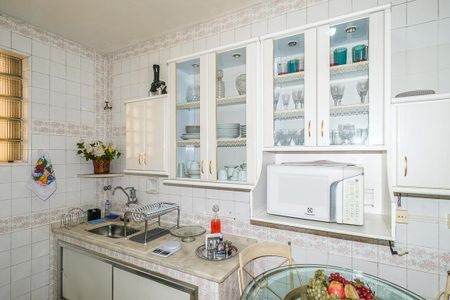 Apartamento à venda com 190m², 4 quartos e sem vaga Apartamento à venda com 190m², 4 quartos e sem vagaCozinha