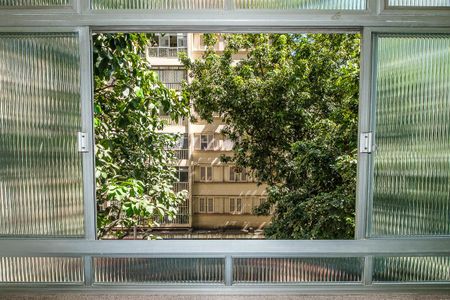 Apartamento à venda com 190m², 4 quartos e sem vaga Apartamento à venda com 190m², 4 quartos e sem vagaVaranda da Sala