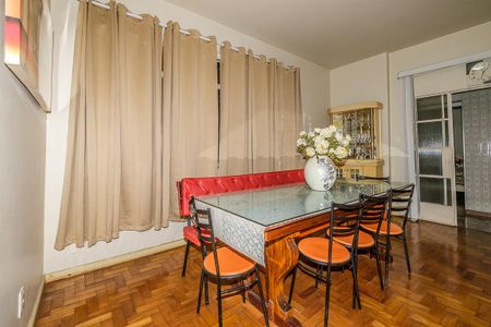 Apartamento à venda com 190m², 4 quartos e sem vaga Apartamento à venda com 190m², 4 quartos e sem vagaSala de Jantar