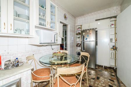 Apartamento à venda com 190m², 4 quartos e sem vaga Apartamento à venda com 190m², 4 quartos e sem vagaCozinha