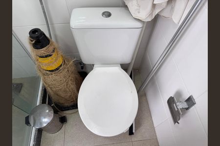 Casa de condomínio à venda com 350m², 6 quartos e 5 vagasBanheiro Serviço