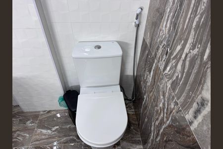 Casa de condomínio à venda com 350m², 6 quartos e 5 vagasSuíte 1 - Banheiro