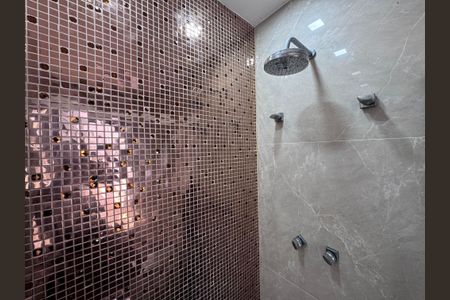 Casa de condomínio à venda com 350m², 6 quartos e 5 vagasÁrea externa - Banheiro