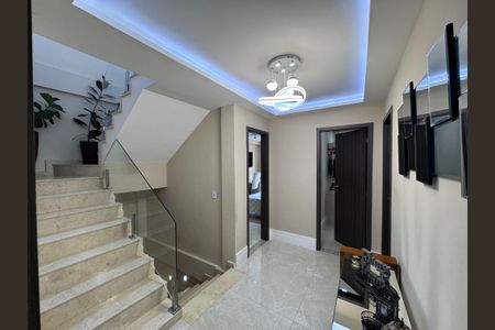 Casa de condomínio à venda com 350m², 6 quartos e 5 vagasHall Íntimo