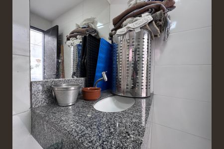 Casa de condomínio à venda com 350m², 6 quartos e 5 vagasBanheiro Serviço