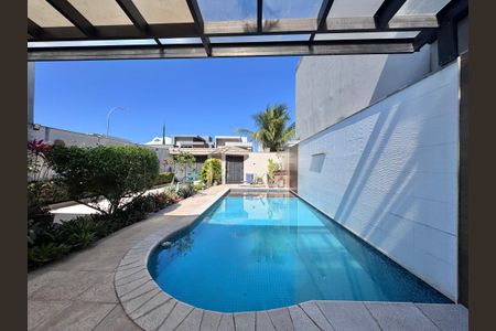 Casa de condomínio à venda com 350m², 6 quartos e 5 vagasÁrea externa