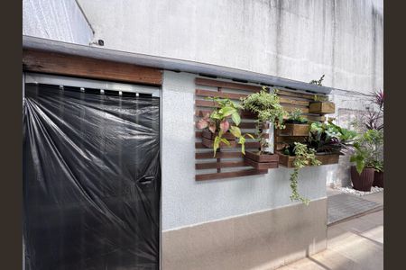 Casa de condomínio à venda com 350m², 6 quartos e 5 vagasÁrea externa - Canil