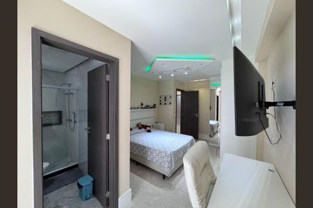 Casa de condomínio à venda com 350m², 6 quartos e 5 vagasSuíte 3