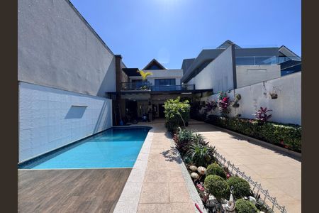 Casa de condomínio à venda com 350m², 6 quartos e 5 vagasÁrea externa