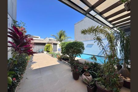 Casa de condomínio à venda com 350m², 6 quartos e 5 vagasÁrea externa