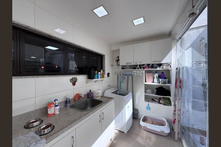 Casa de condomínio à venda com 350m², 6 quartos e 5 vagasÁrea de Serviço