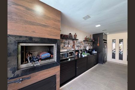 Casa de condomínio à venda com 350m², 6 quartos e 5 vagasÁrea externa