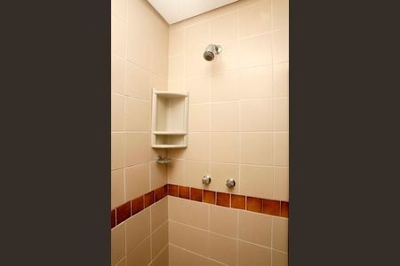 Apartamento para alugar com 73m², 2 quartos e sem vagaBanheiro da Suíte