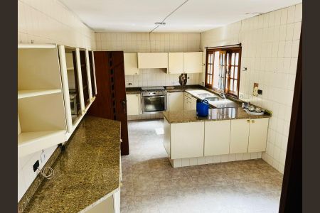 Casa para alugar com 583m², 3 quartos e 6 vagas Casa para alugar com 583m², 3 quartos e 6 vagasCozinha