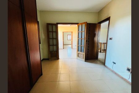 Casa para alugar com 583m², 3 quartos e 6 vagas Casa para alugar com 583m², 3 quartos e 6 vagasQuarto 1