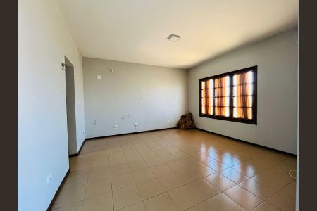 Casa para alugar com 583m², 3 quartos e 6 vagas Casa para alugar com 583m², 3 quartos e 6 vagasSuíte 1