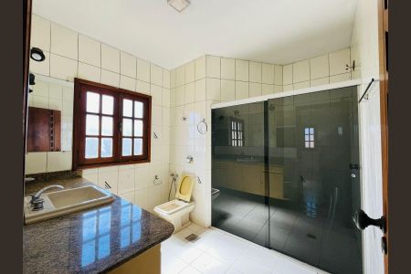 Casa para alugar com 583m², 3 quartos e 6 vagas Casa para alugar com 583m², 3 quartos e 6 vagasBanheuro social
