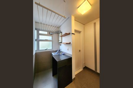 Apartamento à venda com 130m², 2 quartos e 1 vaga Apartamento à venda com 130m², 2 quartos e 1 vagaÁrea de Serviço