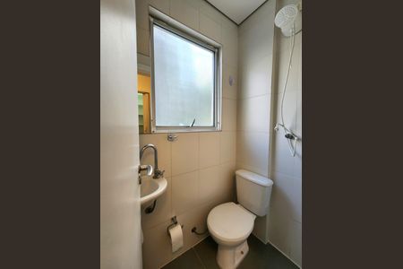 Apartamento à venda com 130m², 2 quartos e 1 vaga Apartamento à venda com 130m², 2 quartos e 1 vagaBanheiro de serviço