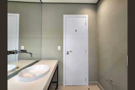 Apartamento à venda com 130m², 2 quartos e 1 vaga Apartamento à venda com 130m², 2 quartos e 1 vagaBanheiro Social