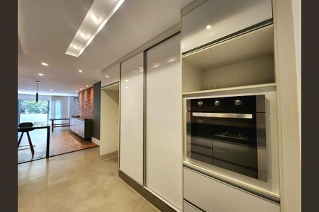 Apartamento à venda com 130m², 2 quartos e 1 vaga Apartamento à venda com 130m², 2 quartos e 1 vagaCozinha