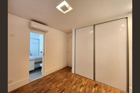 Apartamento à venda com 130m², 2 quartos e 1 vaga Apartamento à venda com 130m², 2 quartos e 1 vagaSuíte 2
