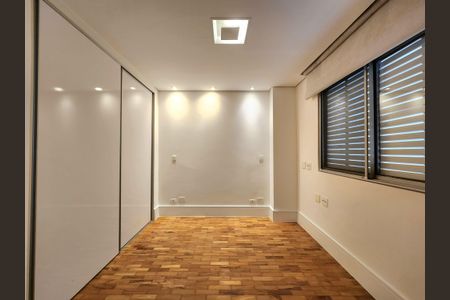 Apartamento à venda com 130m², 2 quartos e 1 vaga Apartamento à venda com 130m², 2 quartos e 1 vagaSuíte 2