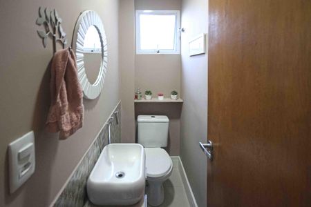 Casa de condomínio à venda com 60m², 2 quartos e 1 vagaLavabo