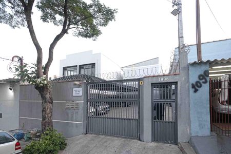 Casa de condomínio à venda com 60m², 2 quartos e 1 vagaFachada