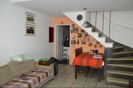 Casa à venda com 105m², 3 quartos e 1 vagaSala