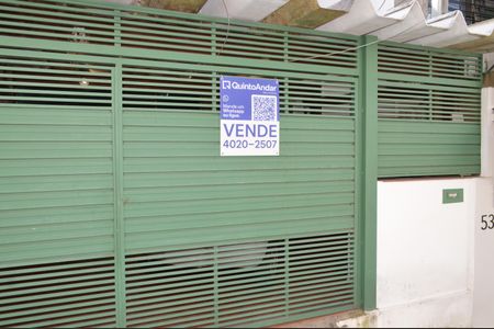 Casa à venda com 105m², 3 quartos e 1 vagaFachada