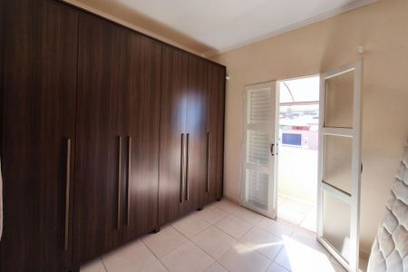 Casa à venda com 107m², 2 quartos e 1 vagaQuarto 2
