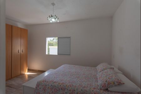 Casa à venda com 106m², 3 quartos e 5 vagasSuíte