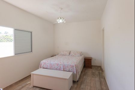 Casa à venda com 106m², 3 quartos e 5 vagasSuíte