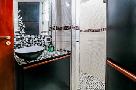 Apartamento à venda com 68m², 2 quartos e 1 vaga Apartamento à venda com 68m², 2 quartos e 1 vagaBanheiro Social