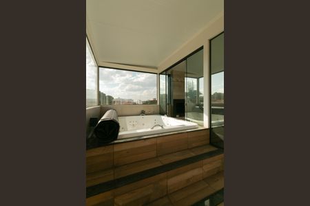 Apartamento à venda com 164m², 4 quartos e 4 vagas Apartamento à venda com 164m², 4 quartos e 4 vagasVaranda da Sala