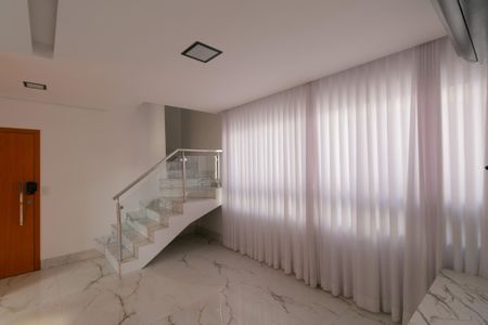 Apartamento à venda com 164m², 4 quartos e 4 vagas Apartamento à venda com 164m², 4 quartos e 4 vagasSala