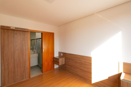 Apartamento à venda com 164m², 4 quartos e 4 vagas Apartamento à venda com 164m², 4 quartos e 4 vagasQuarto 2