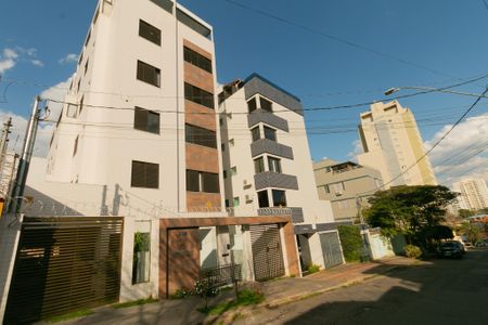 Apartamento à venda com 164m², 4 quartos e 4 vagas Apartamento à venda com 164m², 4 quartos e 4 vagasFachada
