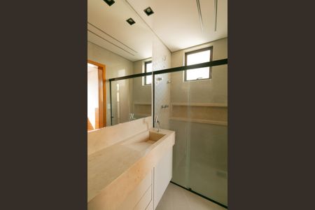 Apartamento à venda com 164m², 4 quartos e 4 vagas Apartamento à venda com 164m², 4 quartos e 4 vagasBanheiro Social