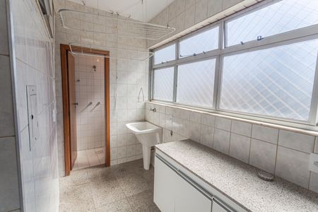 Apartamento para alugar com 120m², 3 quartos e 2 vagas Apartamento para alugar com 120m², 3 quartos e 2 vagasÁrea de Serviço